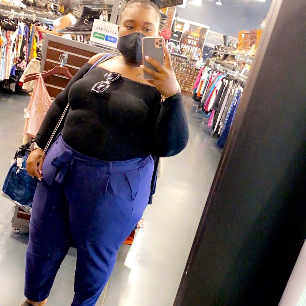 Meet your Posher, Moniqua